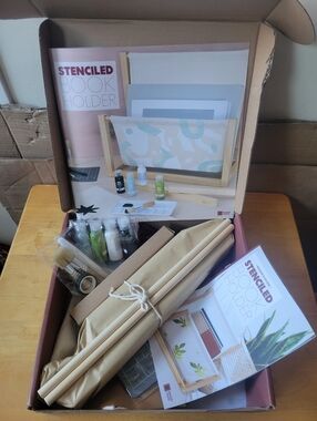 Kiwi Crate Project Stenciled Book Holder